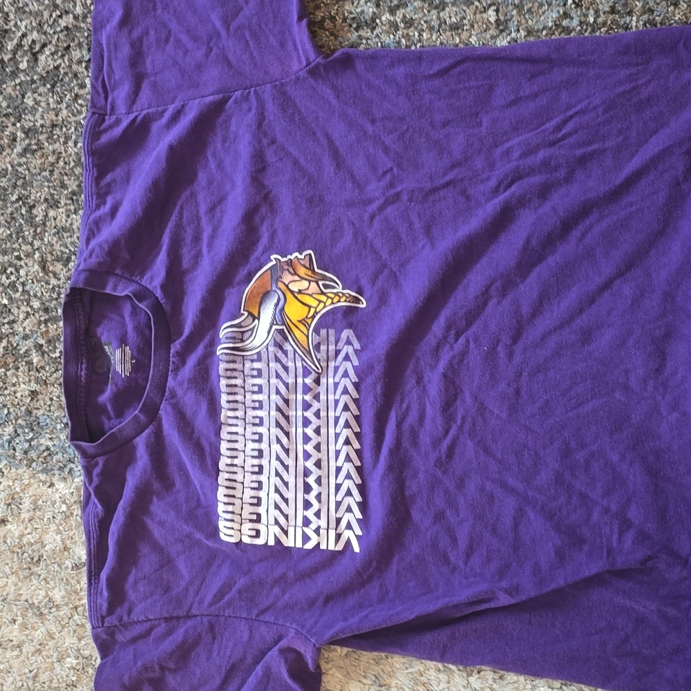 MN Vikings tshirt